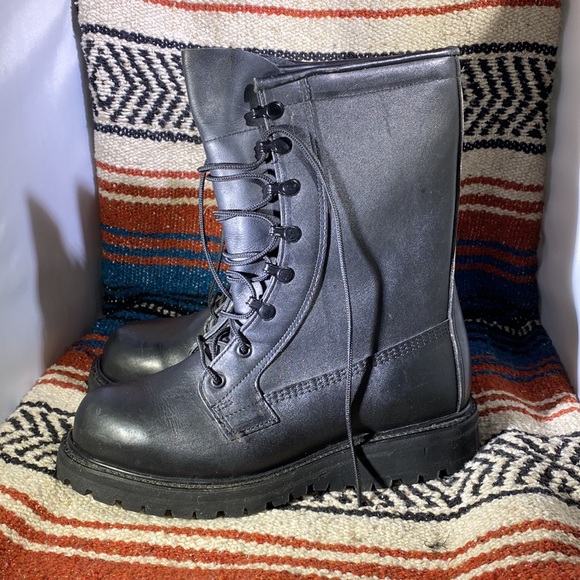 NWOT Authentic Winter Combat Boots - Picture 3 of 10
